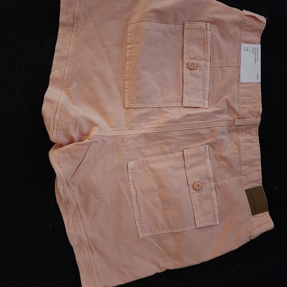 American Eagle highest rise '90s boyfriend shorts - Picture 2 of 4